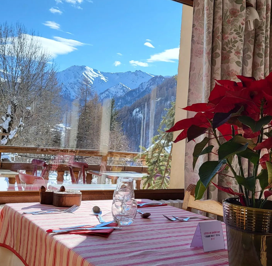 Photo de l'entreprise : Hôtel Restaurant Le Chamois